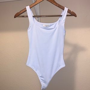 Aritzia Babaton Contour Bodysuit